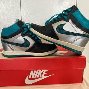 Nike Sky Hi Wedge size 7 womens